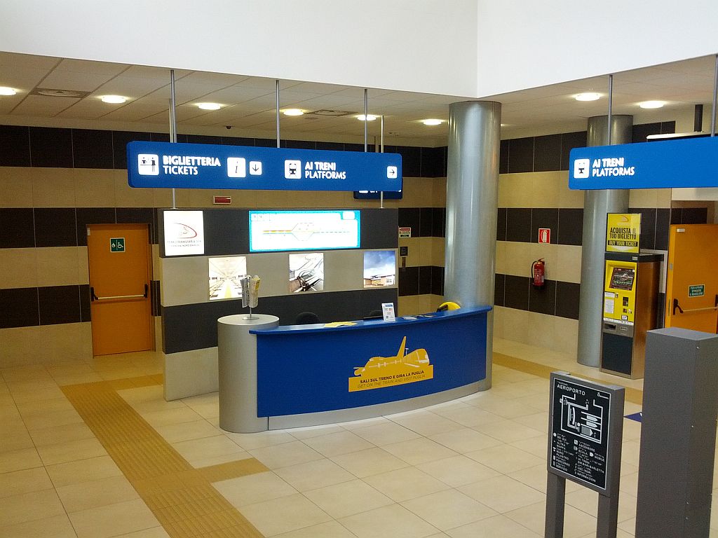 infopoint aeroporto di Bari